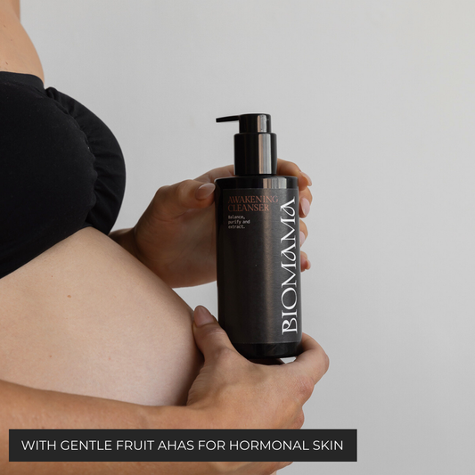 AWAKENING CLEANSER | GENTLE AHA EXFOLIATION FOR HORMONAL SKIN